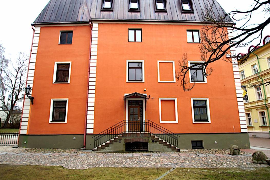 Panda House - Luxury In Old Town Apartment Tartu Exterior photo